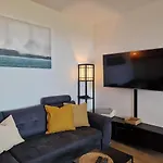 아파트 17th Floor With Sea View *