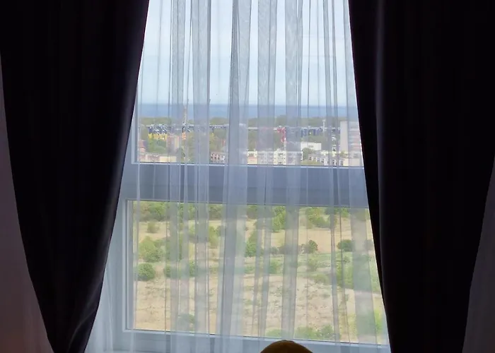 17th Floor With Sea View Apartment *