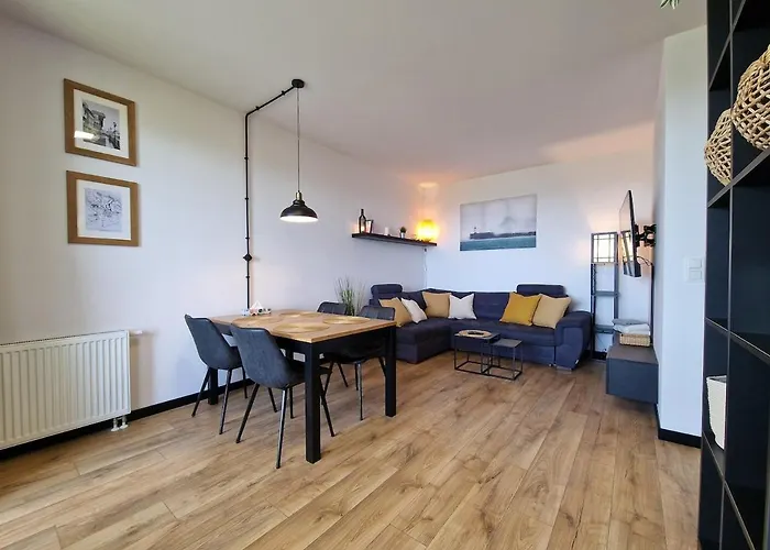 17th Floor With Sea View Apartment