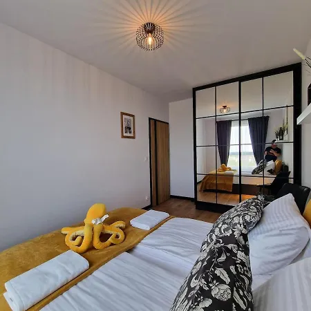 17th Floor With Sea View Apartment *