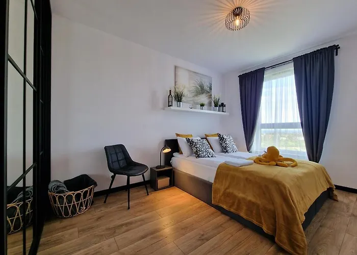 17th Floor With Sea View Apartment *