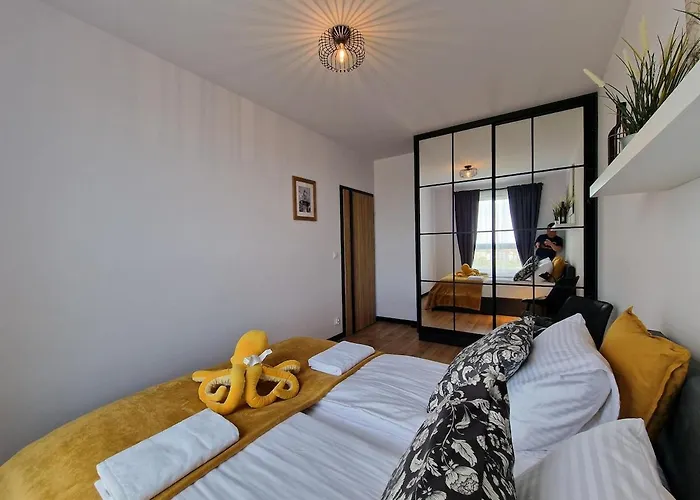 17th Floor With Sea View Apartment *